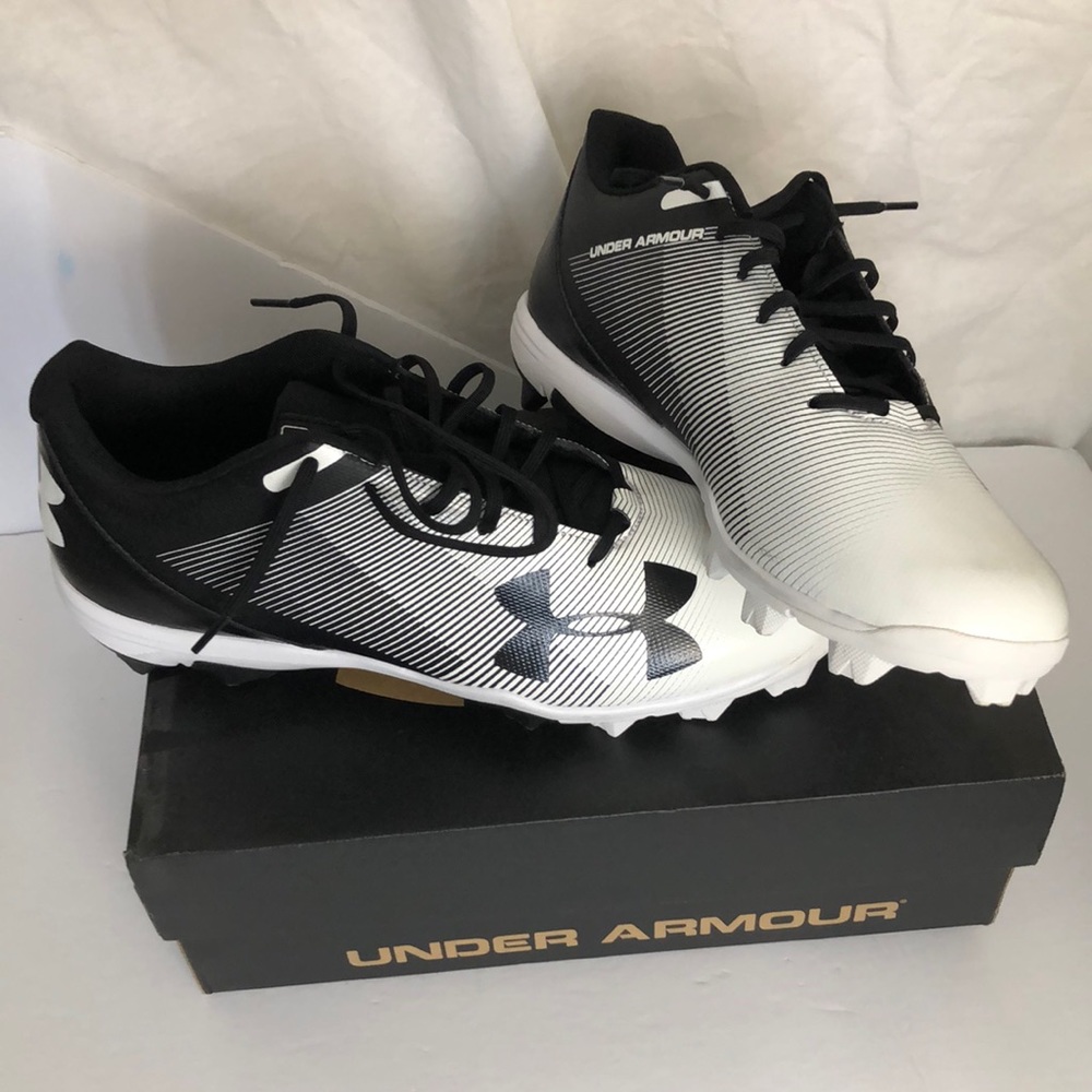 Brand New Under Armour Leadoff Low RM